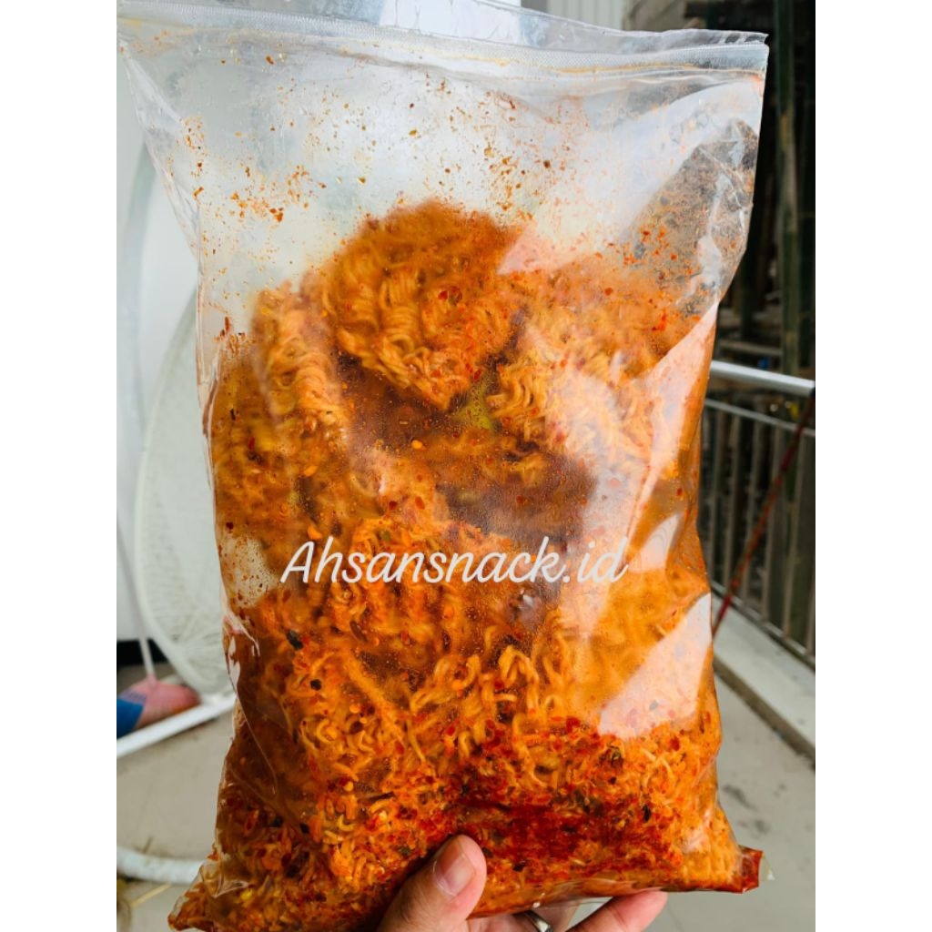 mie keremes mie keriting pedas daun jeruk