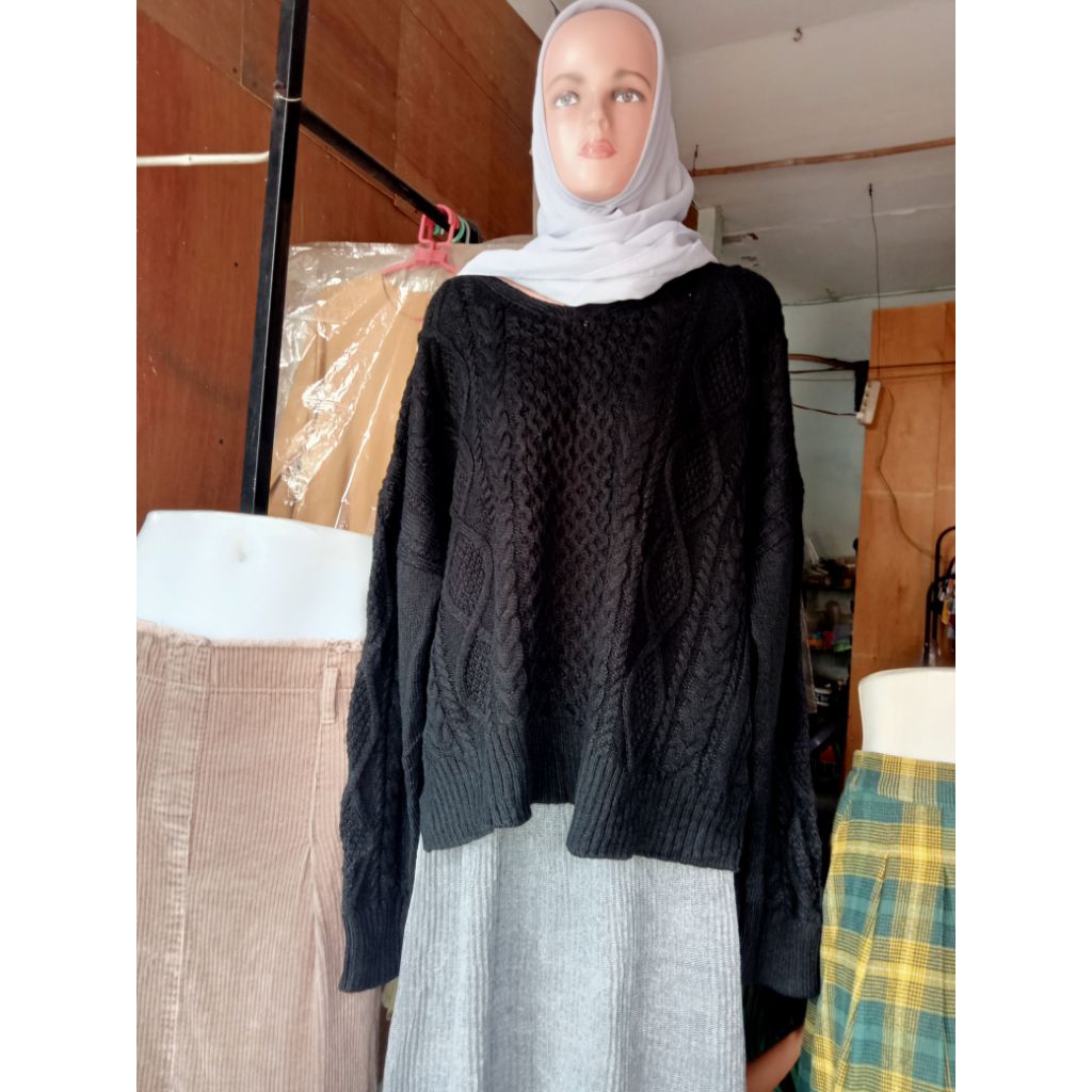 ( preloved  ) sweater kepang by global work