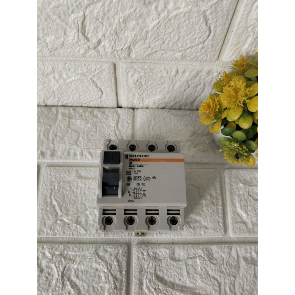 MERLIN GERIN MULTI9 ID RCCB ELCB 40A 4P