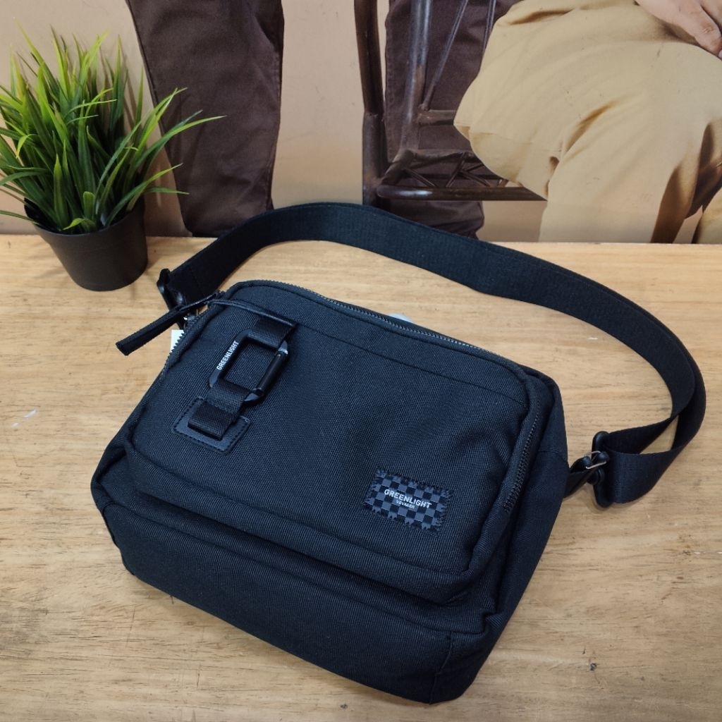 GREENLIGHT - TAS SLEMPANG / SLING BAG PRIA ORIGINAL GREENLIGHT