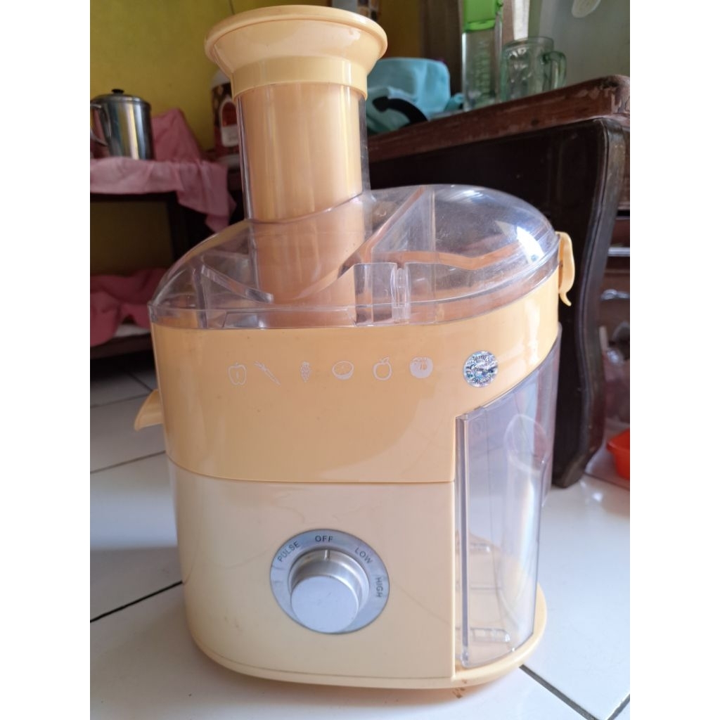 Juicer Cosmos CJ-389N PRELOVED