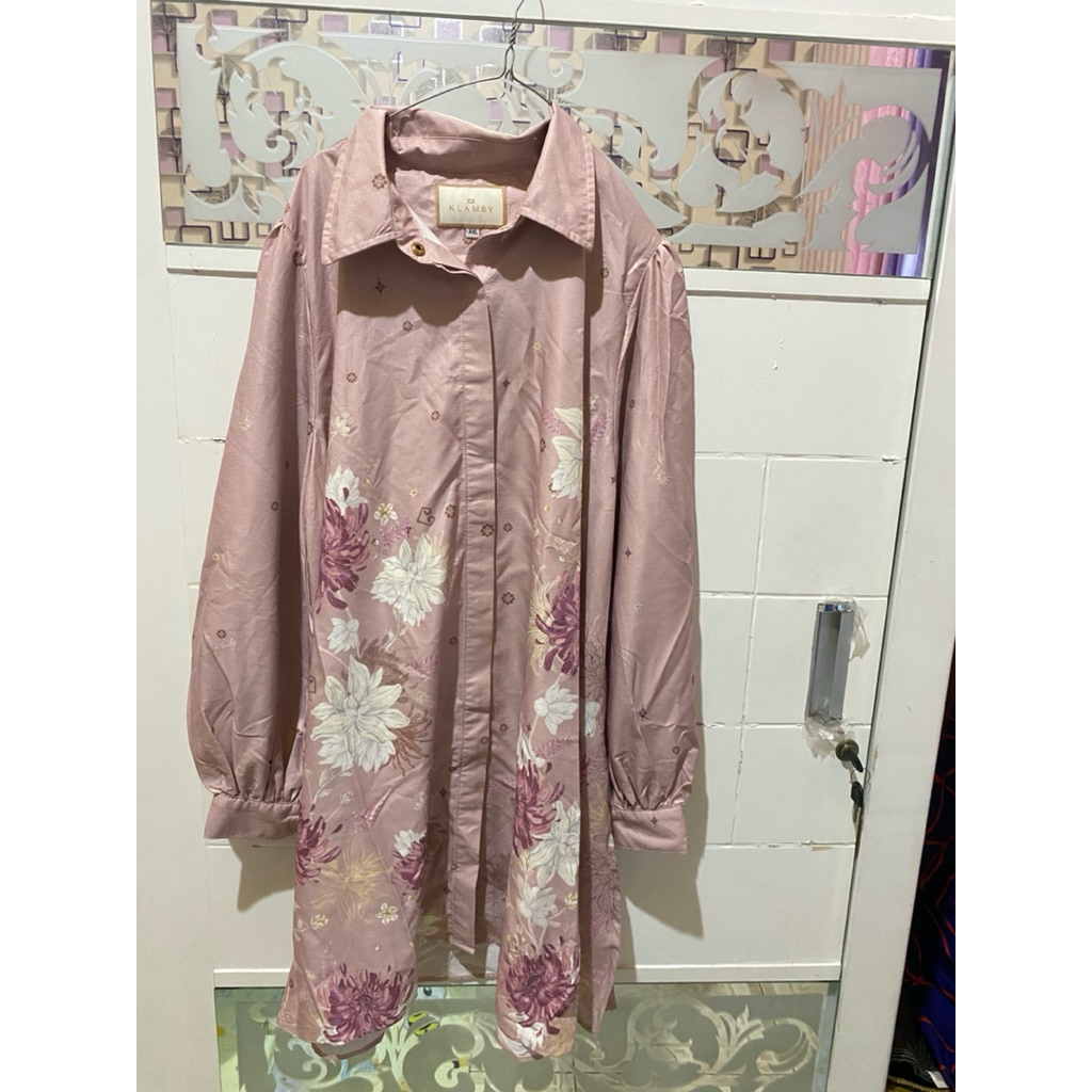 Preloved blouse Wearing Klamby