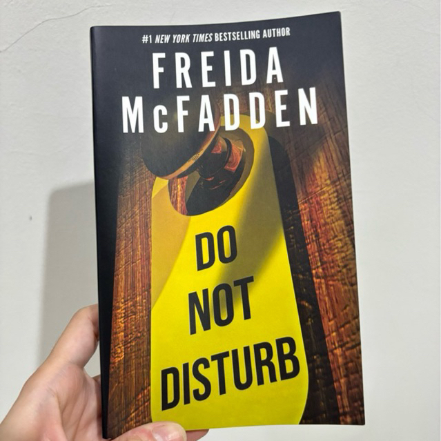 Do Not Disturb by Freida McFadden - PB US - Preloved