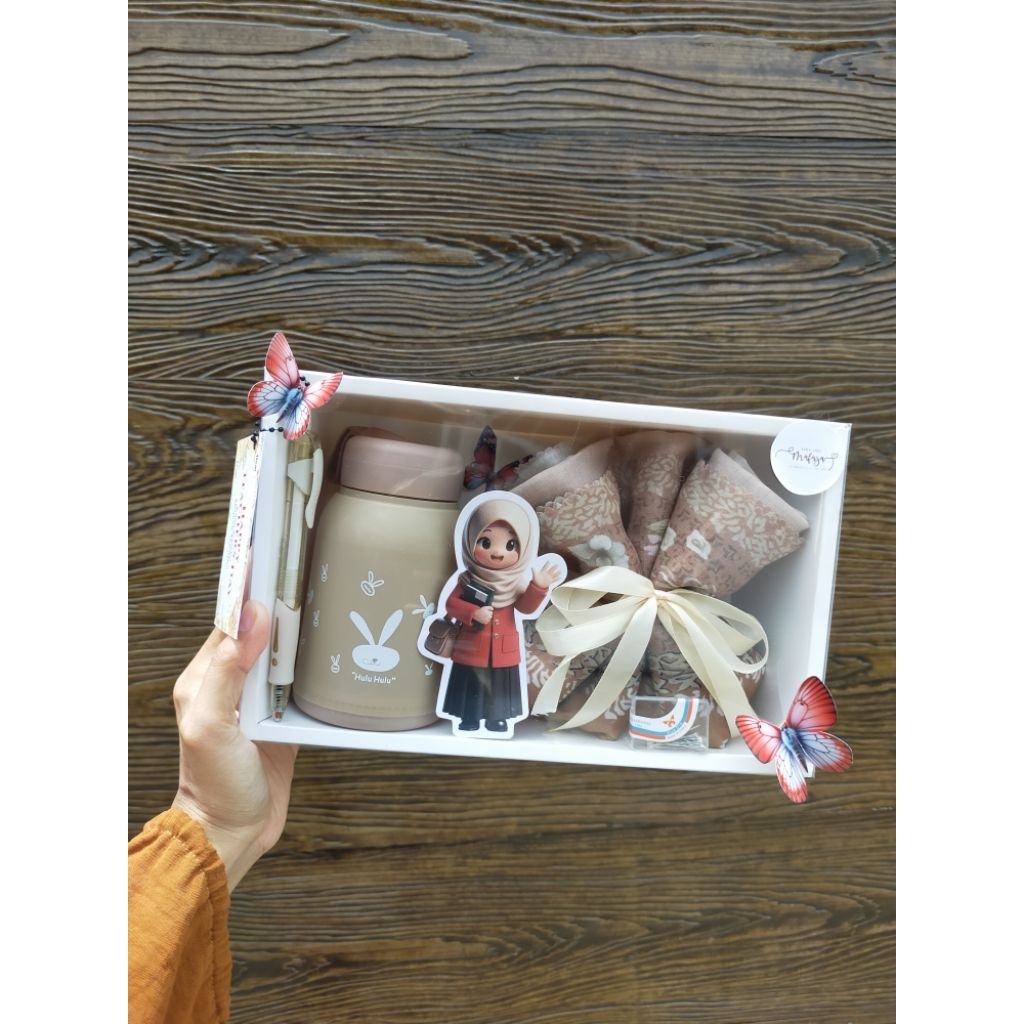 Buket Kado/Kado Guru/Hadiah/Gift Box /Buket Hijab/hijab box/hampersguru