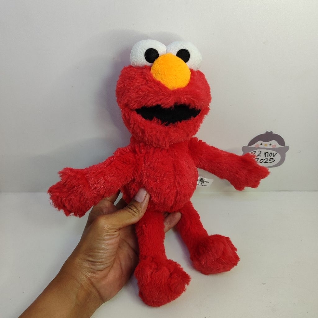 boneka elmo sesame street original universal Studios