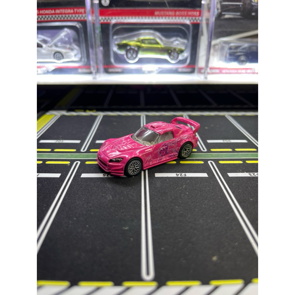 Hotwheels fast furious S2000 pink premium [MINUS DENT KECIL]