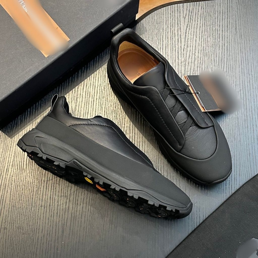 SNEAKER SLIP ON BRANDED SEPATU SELOP PRIA MEWAH HITAM