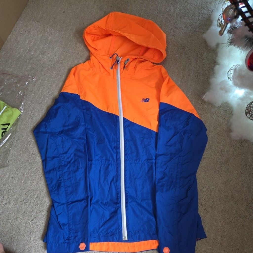 Jaket running dewasa NB