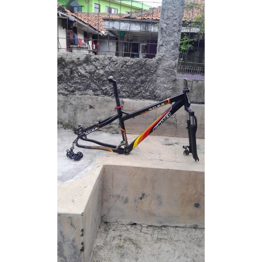 Frame set 26 alloy united nucleus