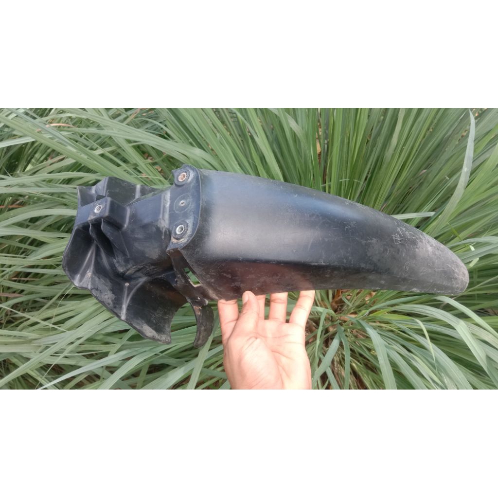 spakbor depan Revo absolute ori sambungan Spakbor depan Revo absolute ori spakbor B Revo absolute or