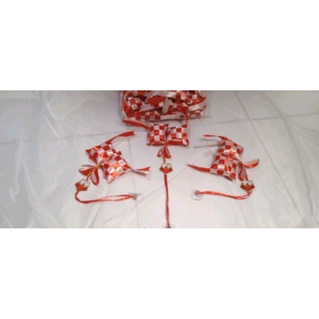 BENDERA MERAH PUTIH KUPAT/GANTUNGAN HIASAN MOBIL