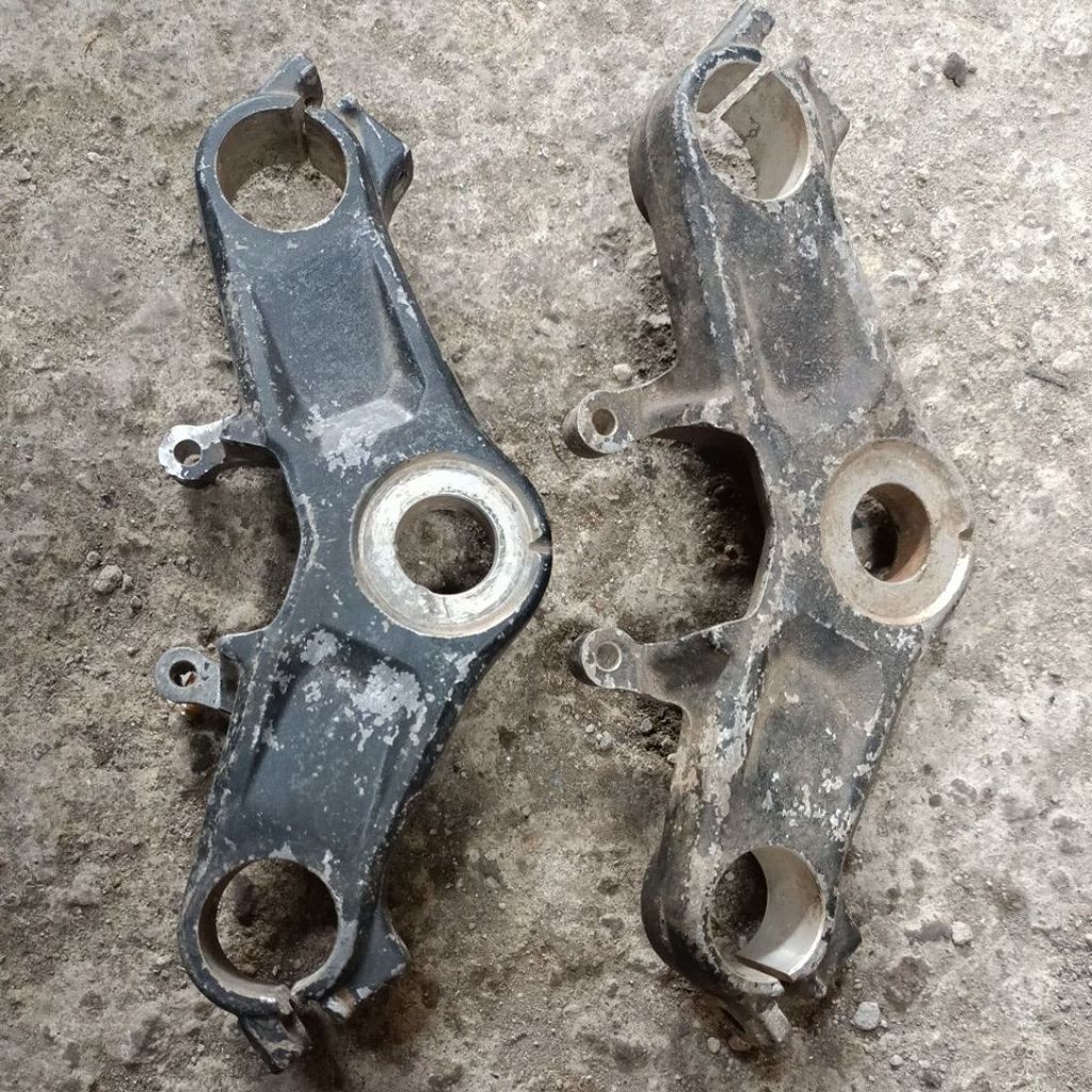 segitiga atas Honda CBR 150R kode K45A ori copotan