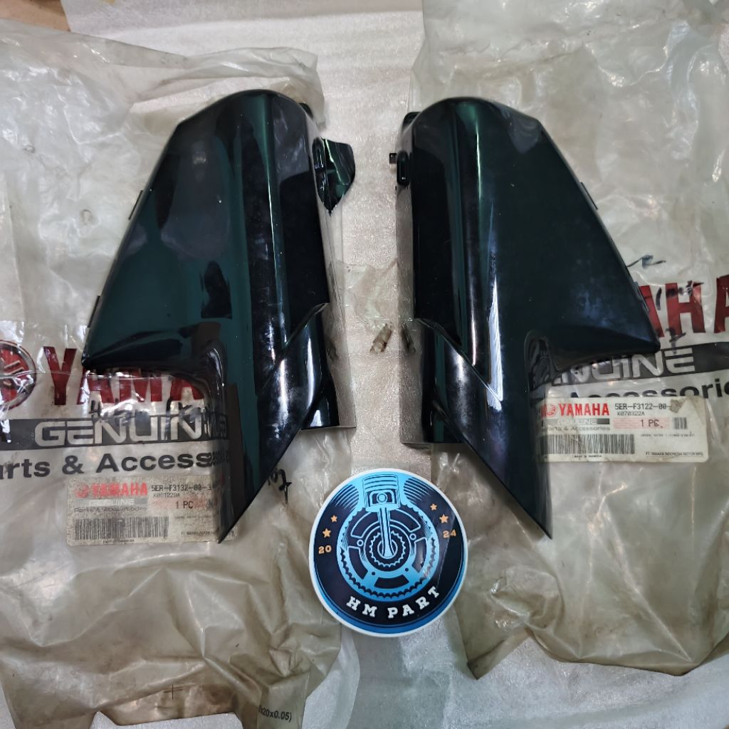 Cover tutup sok shock spakbor depan hitam Vega R Original Asli Yamaha 5ER-F3122-00-33 5ER-F3132-00-3