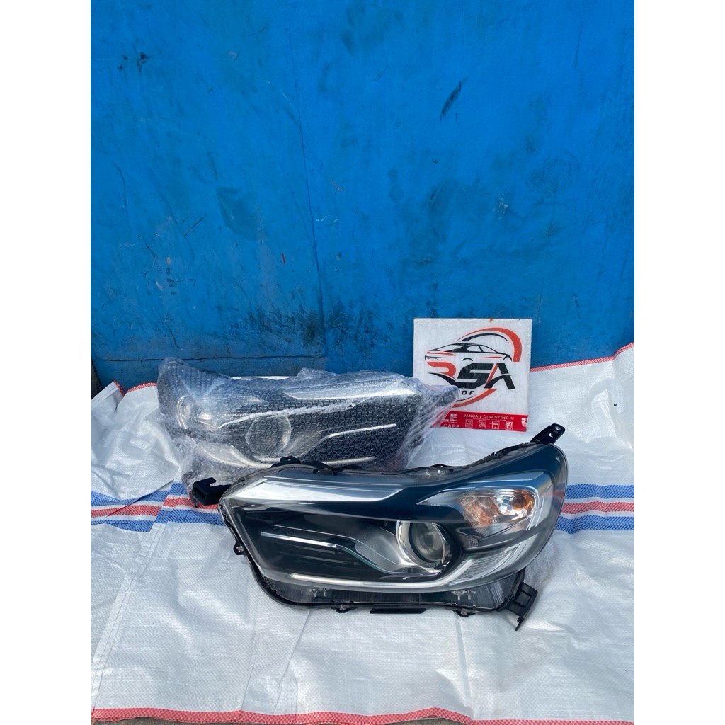 Headlamp Lampu Depan Mobilio RS 2020 original