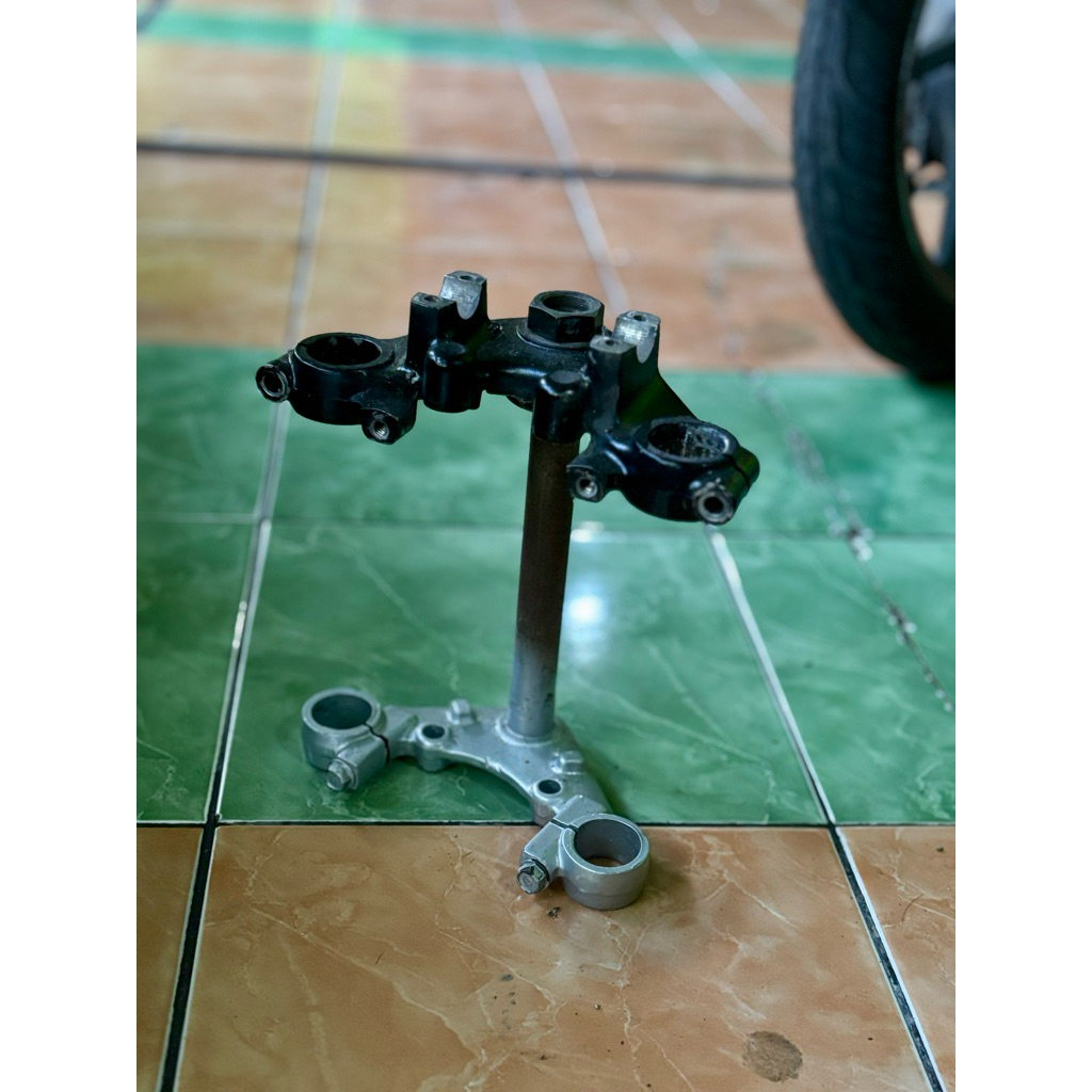 segitiga megapro ori copotan