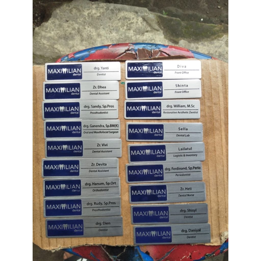 Name tag/ papan nama dada dokter gigi steinless