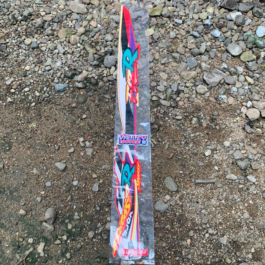 Striping striping F1zr f1zr merah tahun 1997-1998