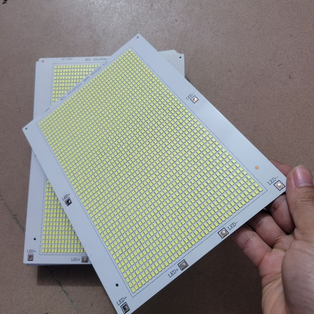 PAPAN PCB LED SMD 3.2V 3.65V White DIY lampu PJU lifepo4 32650