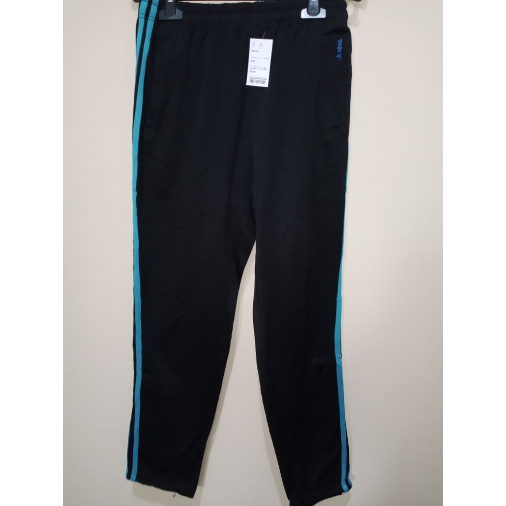 CELANA TRAINING PRELOVED