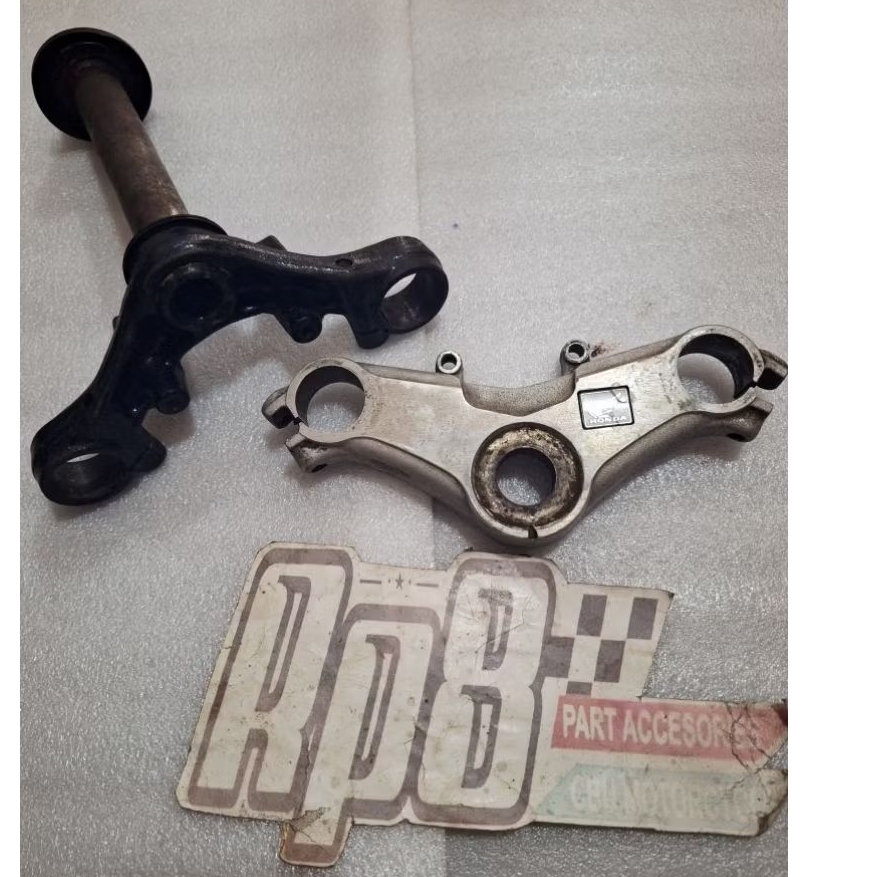 segitiga atas bawah cbr 150 old