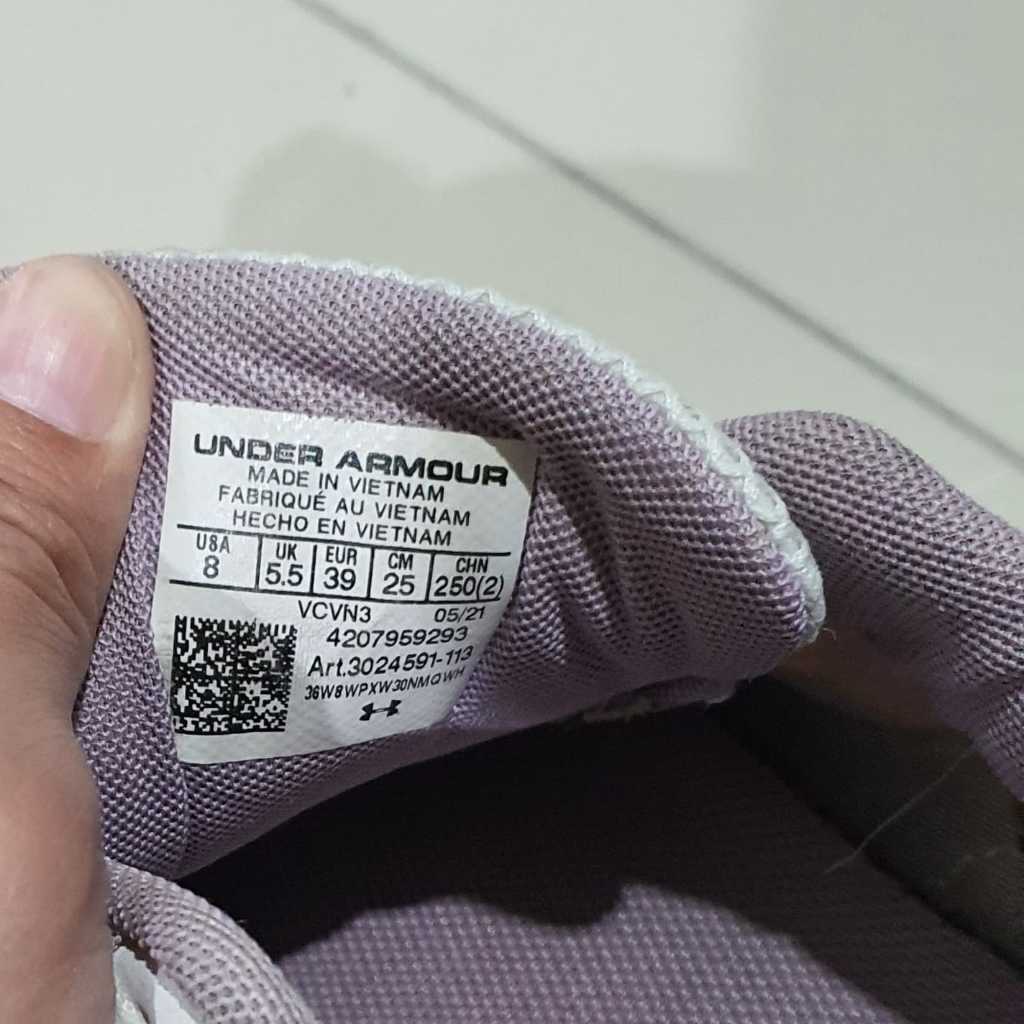[preowned] Sepatu Olahraga UNDER ARMOUR  Charged Assert 9 Shoes