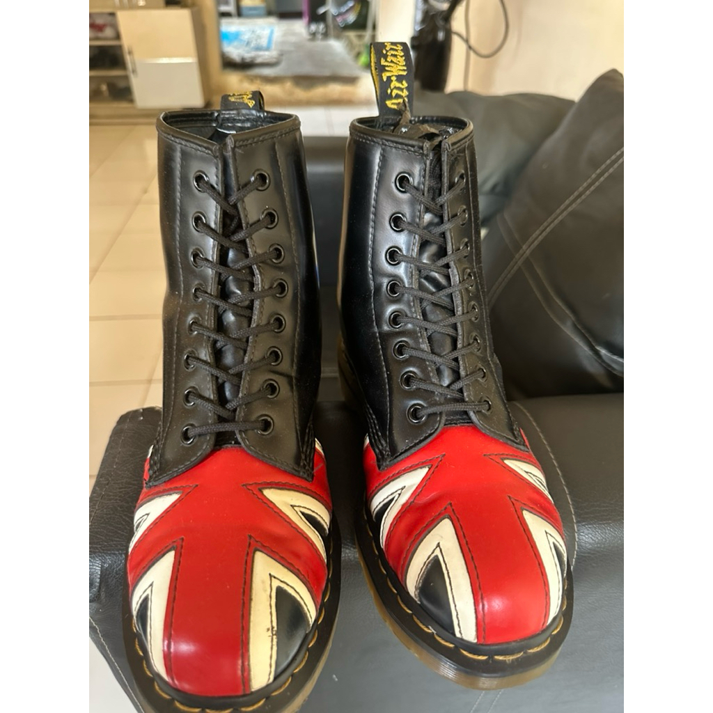 dr martens union jack