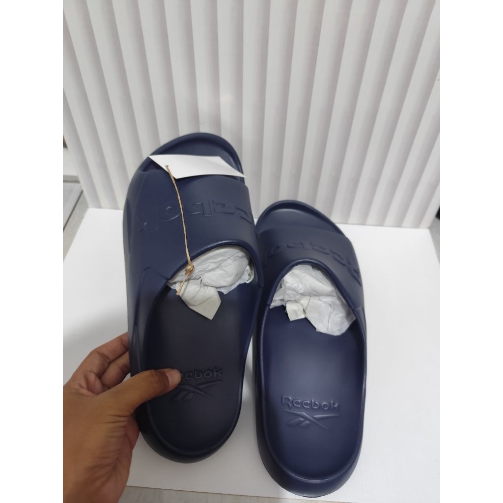 ready sandal Reebok pria sale