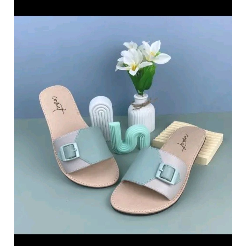 SANDAL WANITA MOTIF GESPER BY COMET LUCU