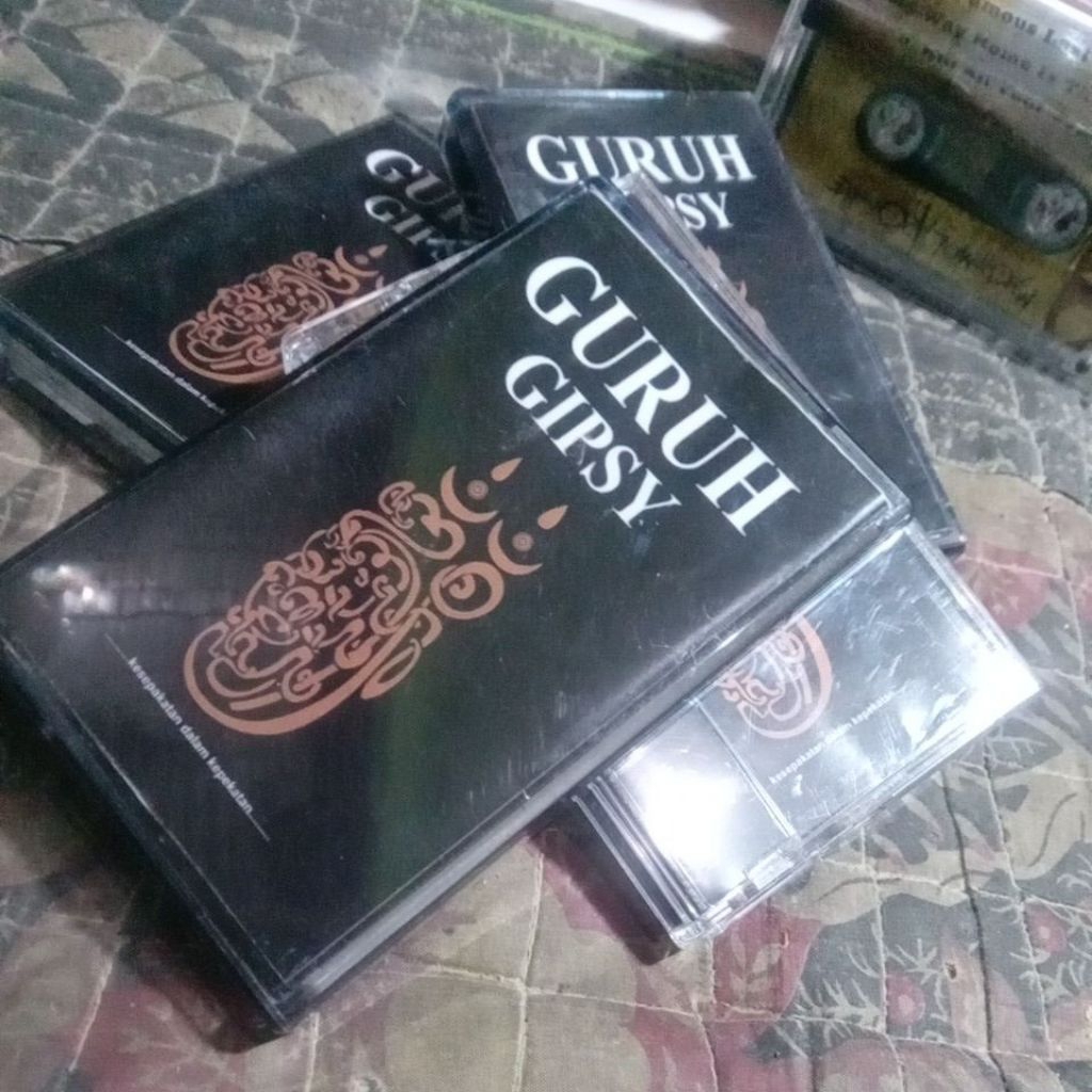 KASET PITA  GURUH GYPSY