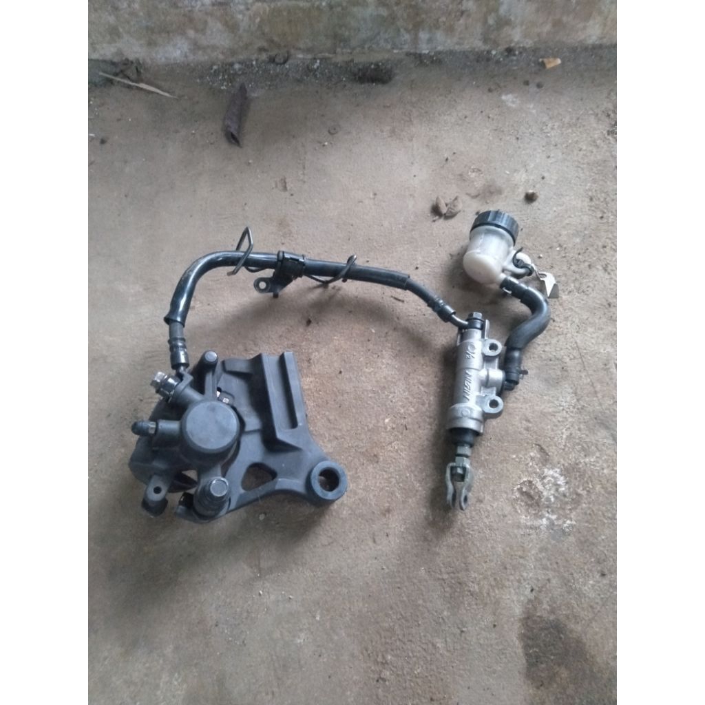 kaliper belakang r25