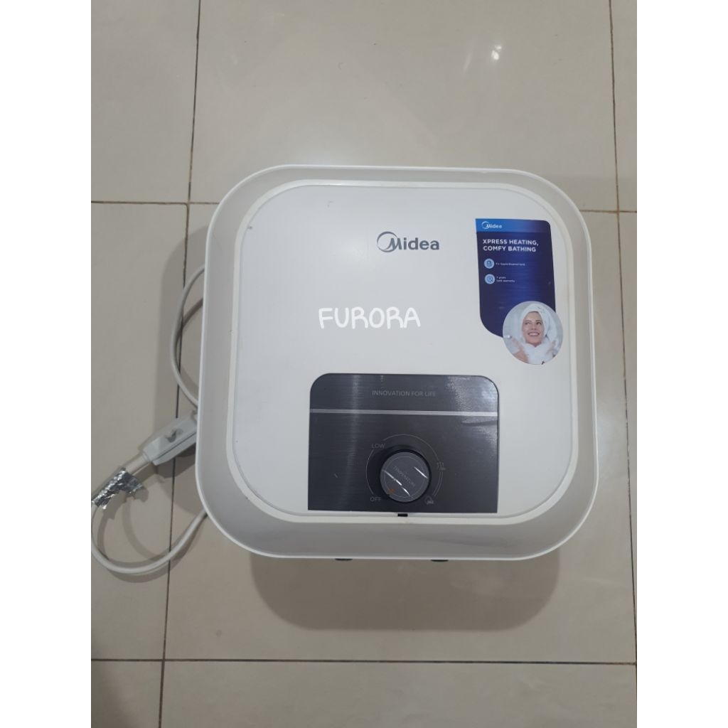 Water Heater Pemanas Air Listrik Midea Kondisi Second like New