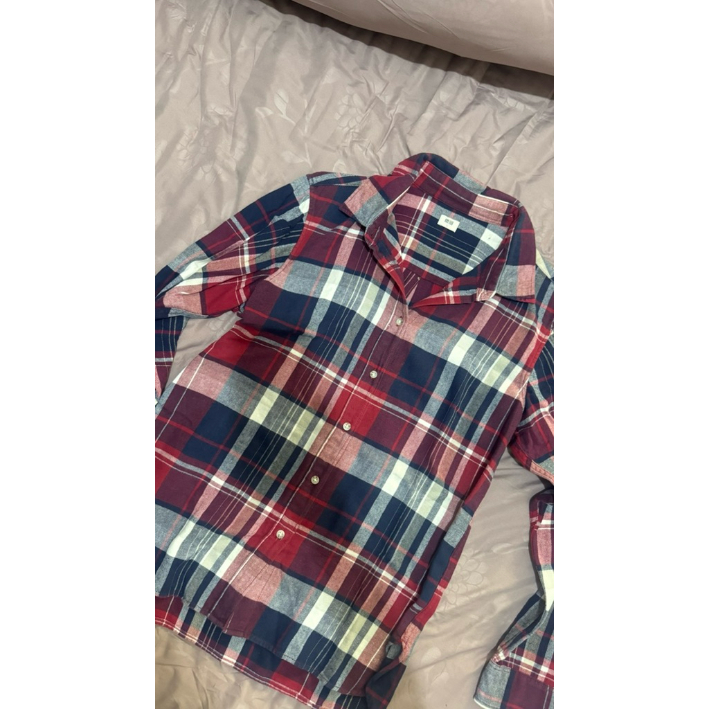 Preloved Uniqlo flannel long shirt