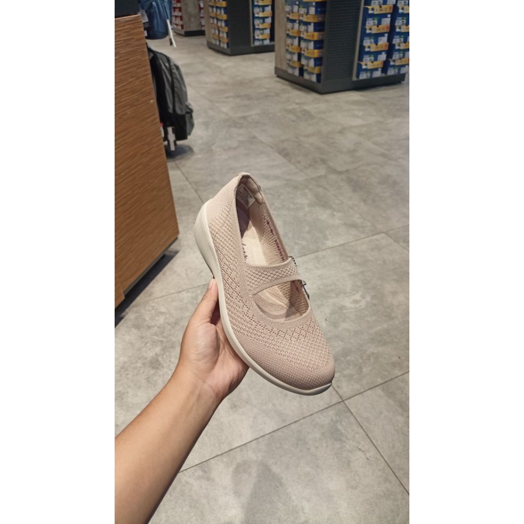 Skechers Arya Women's Lifestyle Shoes