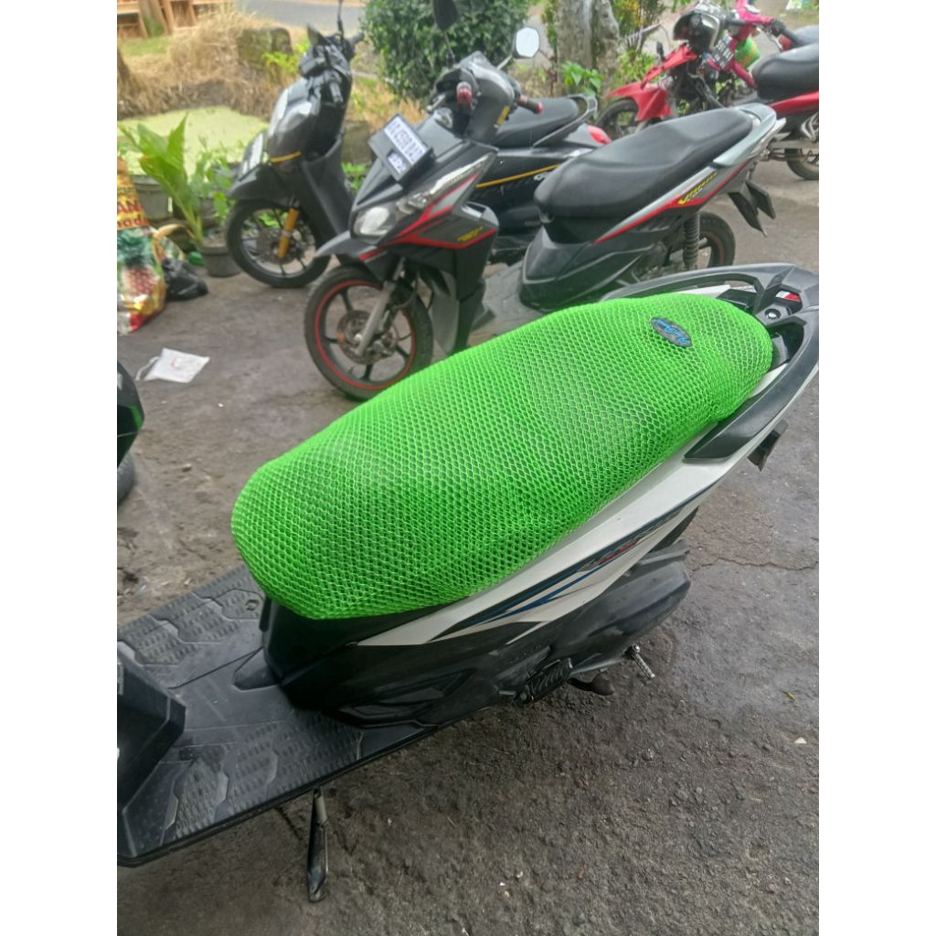 SARUNG JOK COVER JOK JARING UNIVERSAL MOTOR SIZE XL WARNA HITAM HIJAU SIZE XL HIJAU BISA PAKEK MOTOR