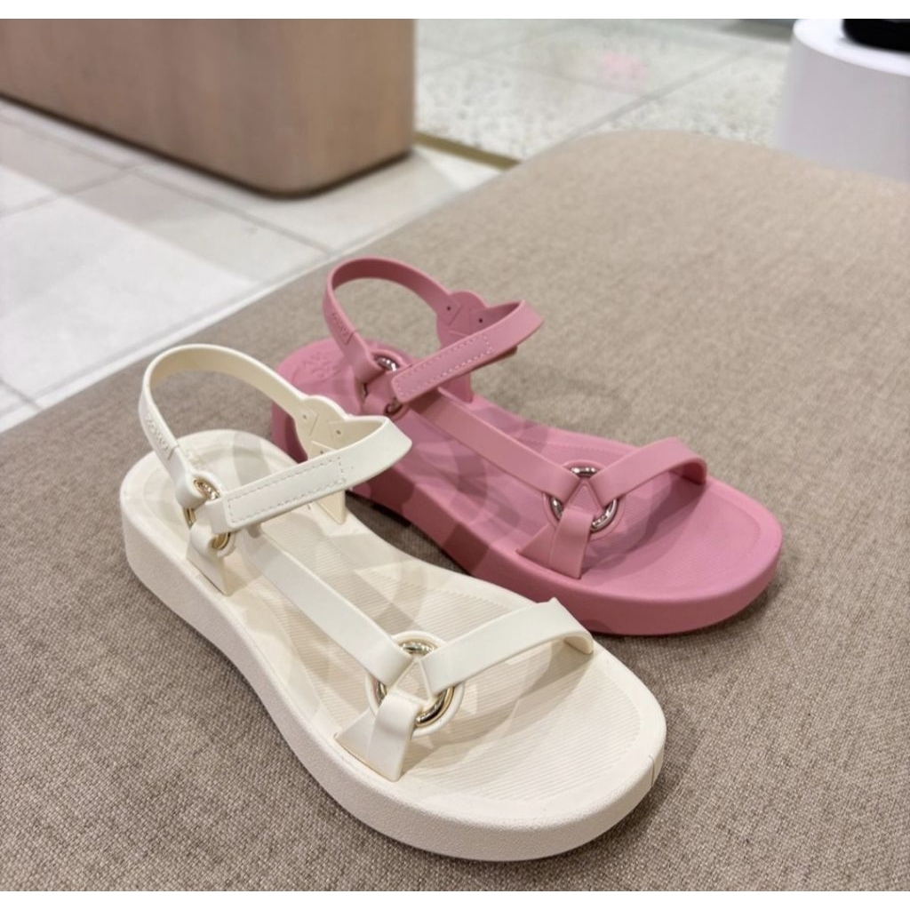 sandal/sepatu wanita zaxy