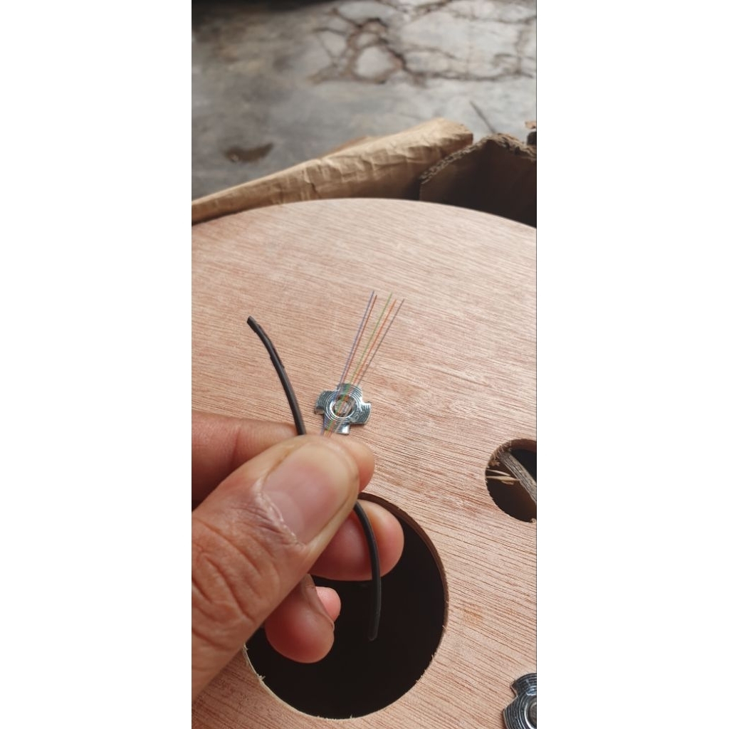 kabel fiber optik 6 core 3 seling / dropcore fo 6core 3s eceran