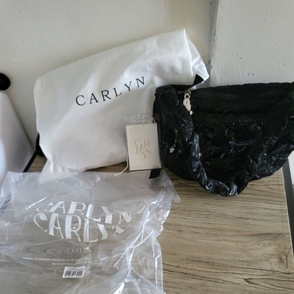 Preloved Carlyn puffy bag S Black glossy