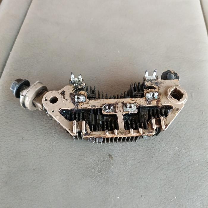 Silikon Dioda Alternator Kia Carnival/Carens