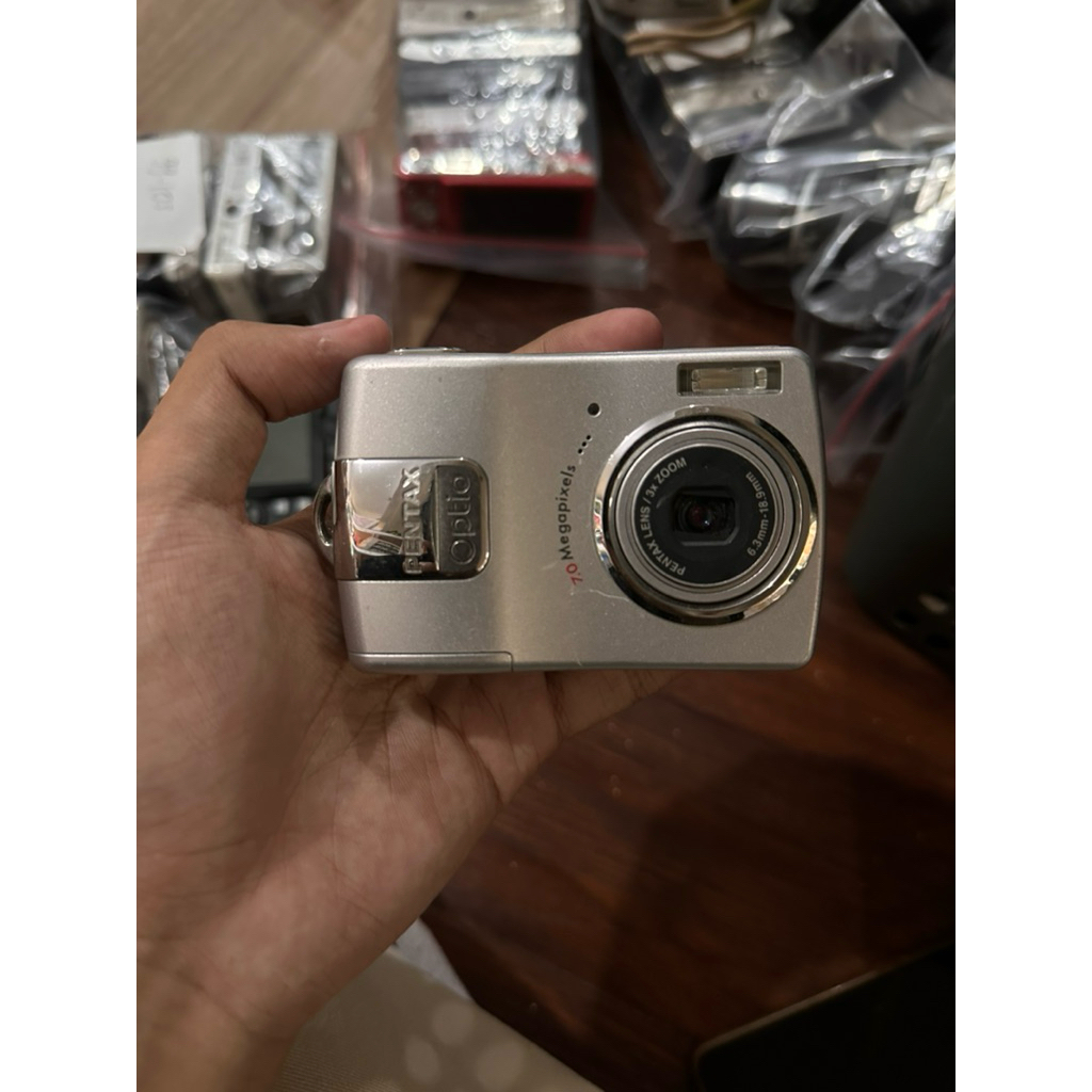 PENTAX OPTIO 7.0 MEGAPIXELS