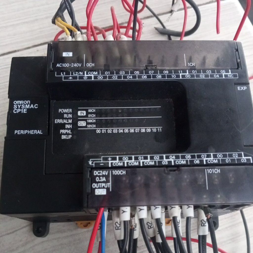 plc Omron sysmac cp1e