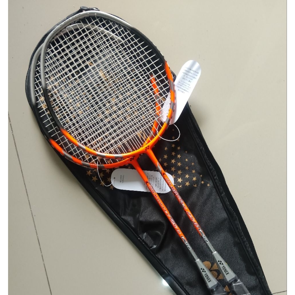 RAKET 2pcs gratis tas terusan tanpa sambungan  lentur ringan dan kuat