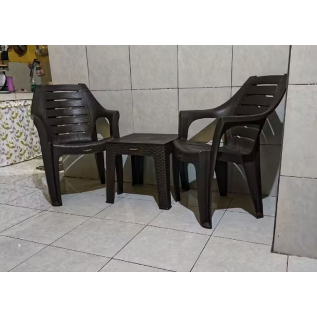 2 Kursi PW 678 + Mapan 45 Napolly - Kursi Set Santai Plastik Napolly / Kursi Taman