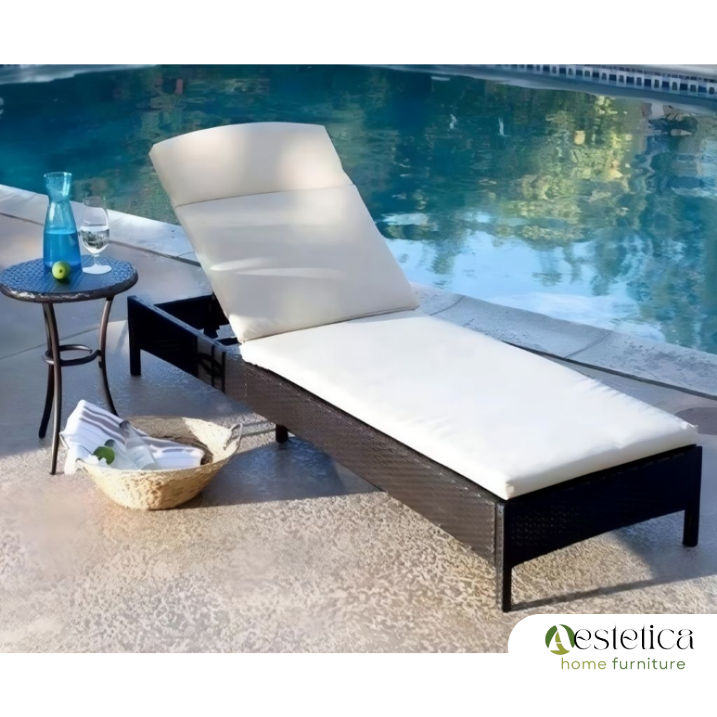 POOL SUNBED / SUN LOUNGER ROTAN SINTETIS / KURSI SANTAI KOLAM RENANG By Aestetica Furniture