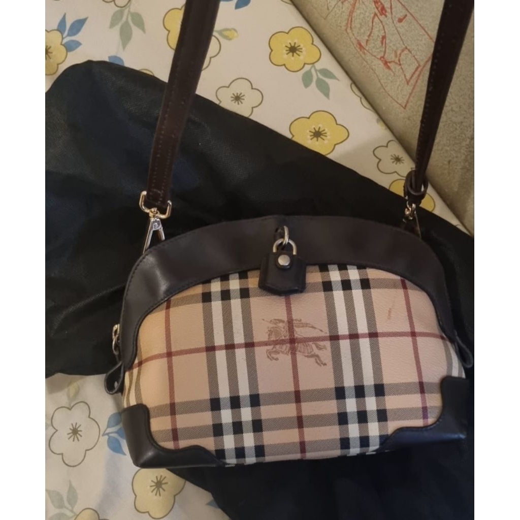 Burberry Sling Bag authentic entrupy