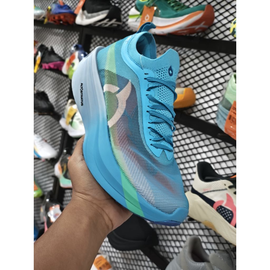 SEPATU RUNNING ORTUSEIGHT HYPERSONIC 2.0