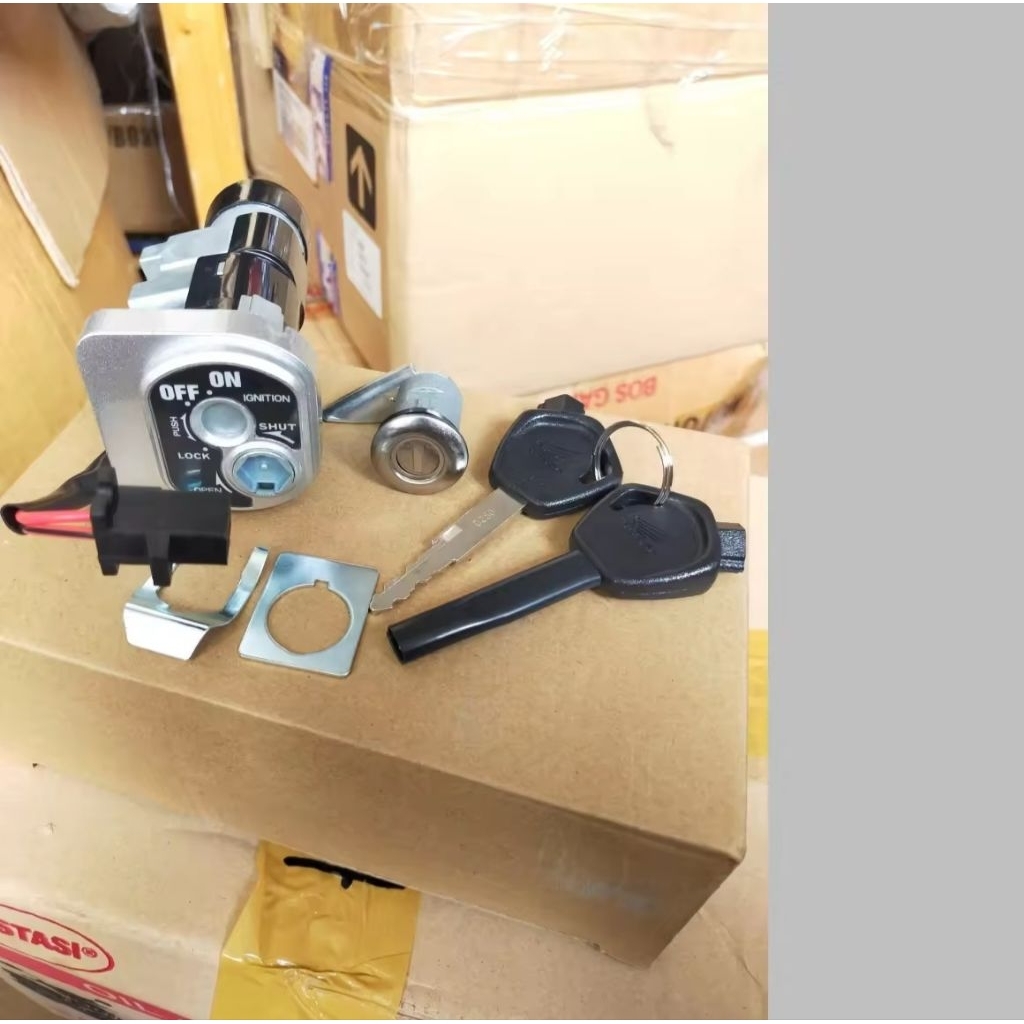 Kunci kontak Honda Scoopy, scoopy karbu/scoopy lama kunci kontak plus jok scoopy