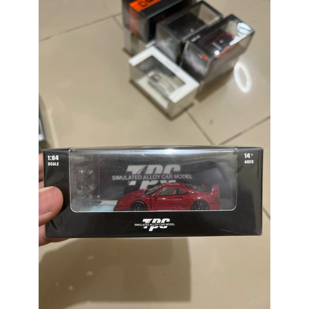TPC Ferrari F40 LBWK + Figure
