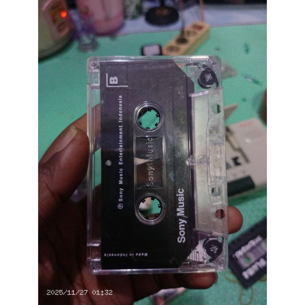 Kaset Pita Cokelat Dari Hati (No Cover)