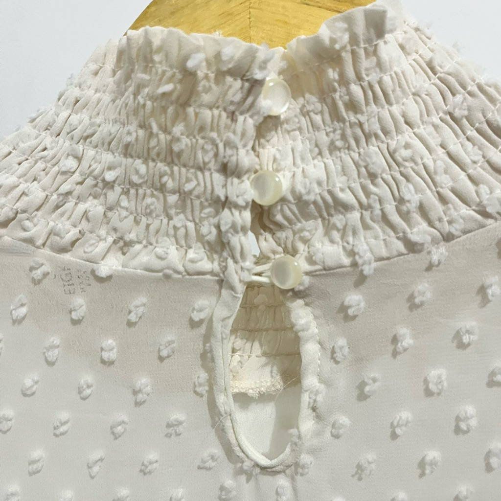 baju blouse fairy putih broken white wanita lengan balon