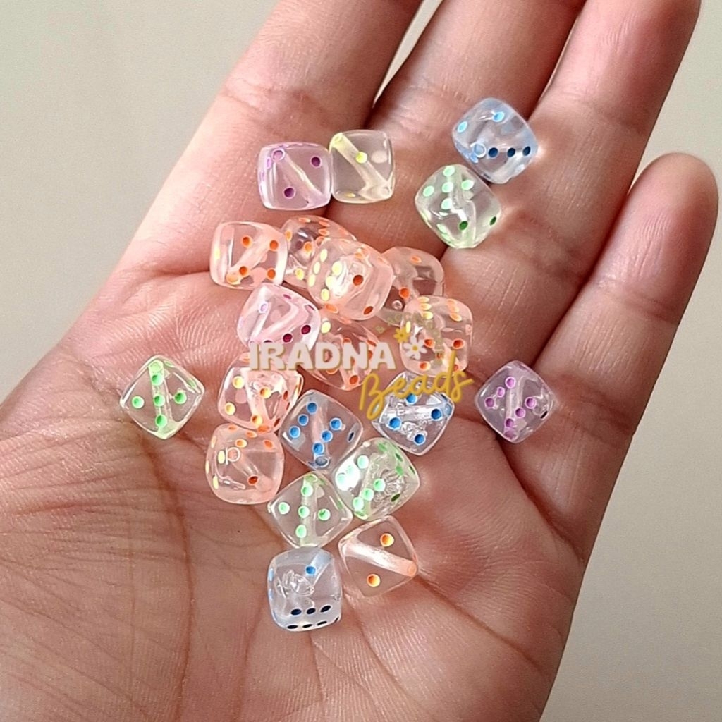 (20gr) Manik Mote Kotak Dadu Bening